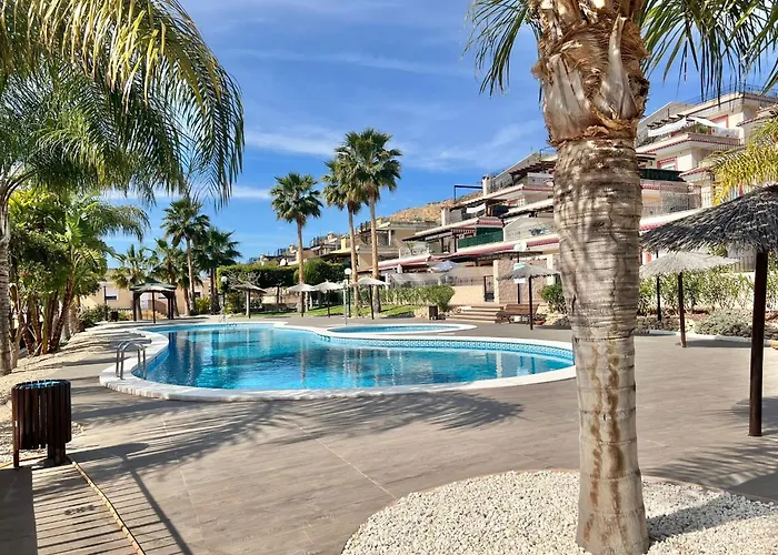Apartamento Con Piscina